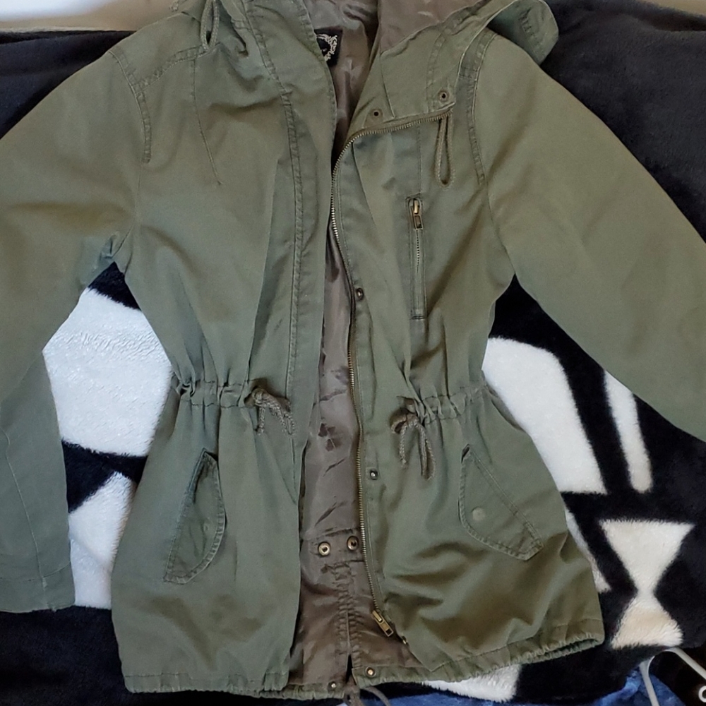 STILL AVAILABLE - Ladies army green jacket, lighter fall type.